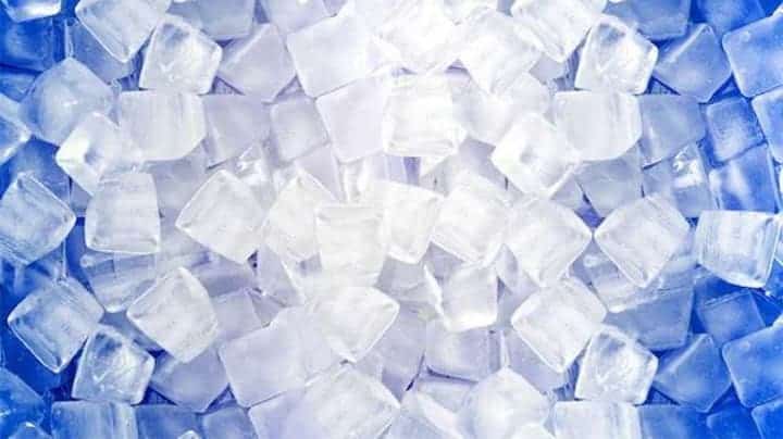 ice cubes making