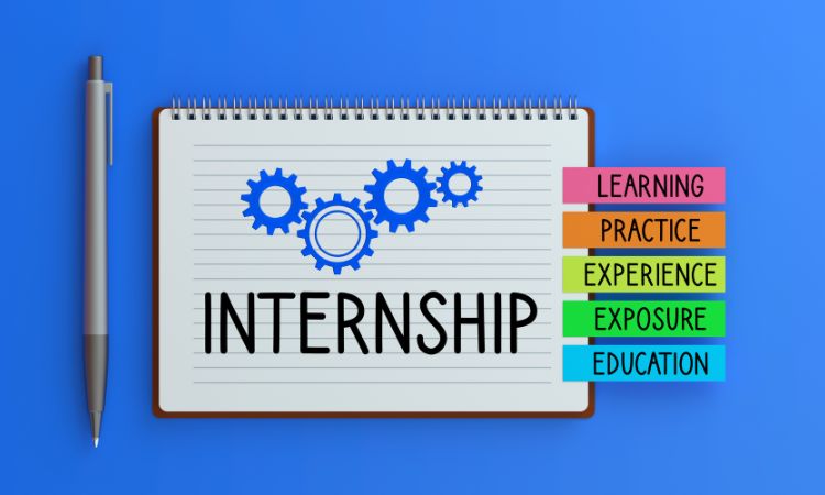 Internships or Volunteering after graduation