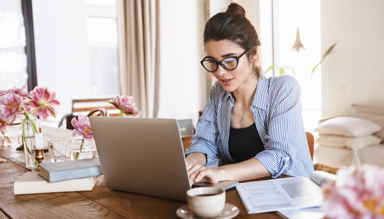 easy work from home jobs for female