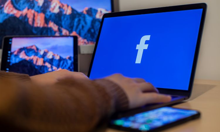 Facebook Covers and Posts using ai